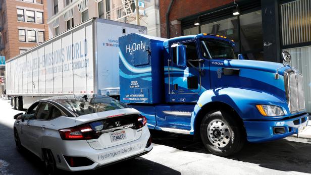 A Toyota Project Portal hydrogen fuel cell electric semi-truck and a Honda Clarity hydrogen fuel cell vehicle are shown during an event in San Francisco, California A Toyota Project Portal hydrogen fuel cell electric semi-truck and a Honda Clarity hydrogen fuel cell vehicle are shown during an event in San Francisco, California